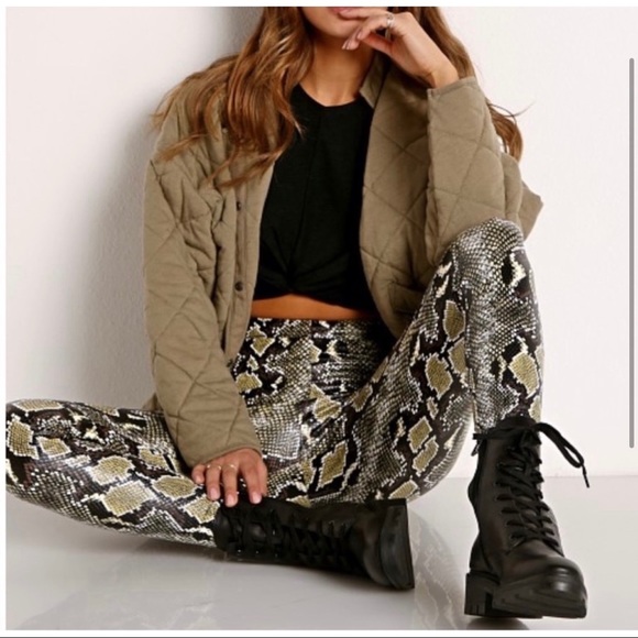 NEW Commando Reptile Embossed Faux Leather Leggings Small - Picture 2 of 6